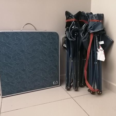FARIDZ Homestay at Myra Saujana Kampong Simpang Empat Luaran gambar