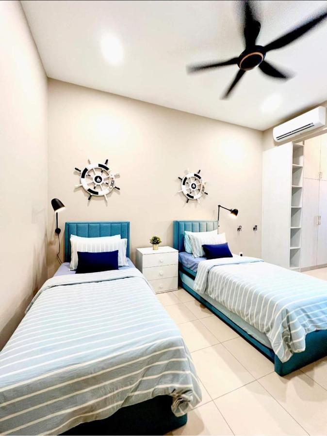 FARIDZ Homestay at Myra Saujana Kampong Simpang Empat Luaran gambar